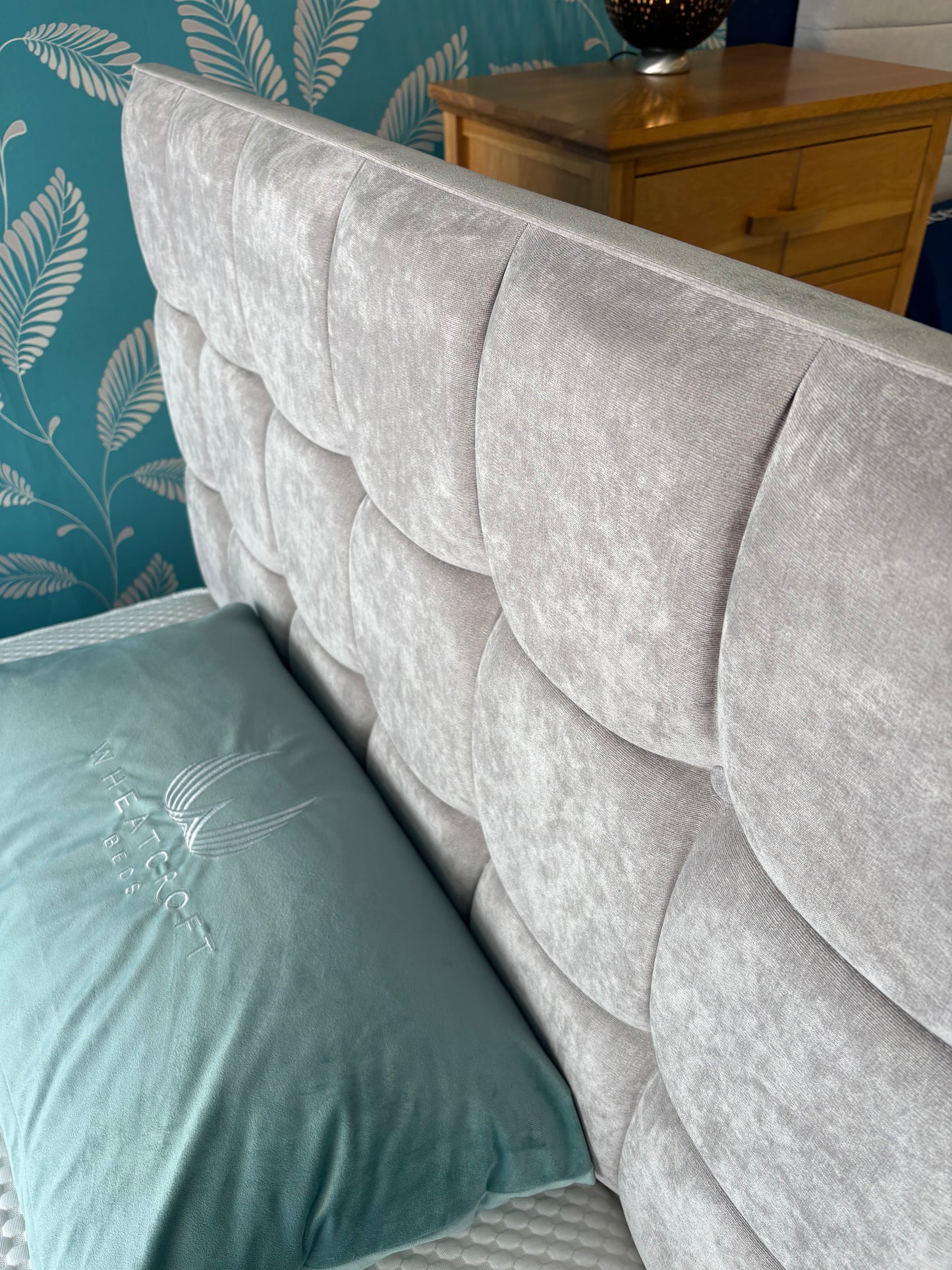 Ex-Display small double Sandringham Orthopaedic mattress, base and headboard